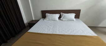 Shrikrushna The Lakeview Resort 