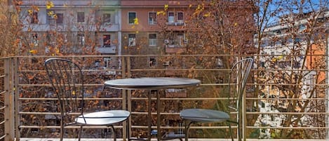 Apartment, City View | Outdoor dining