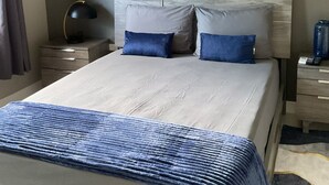 Apartment, Air conditioning, City View - VIA Braemar Apartment with rooftop pool  (Kingston)