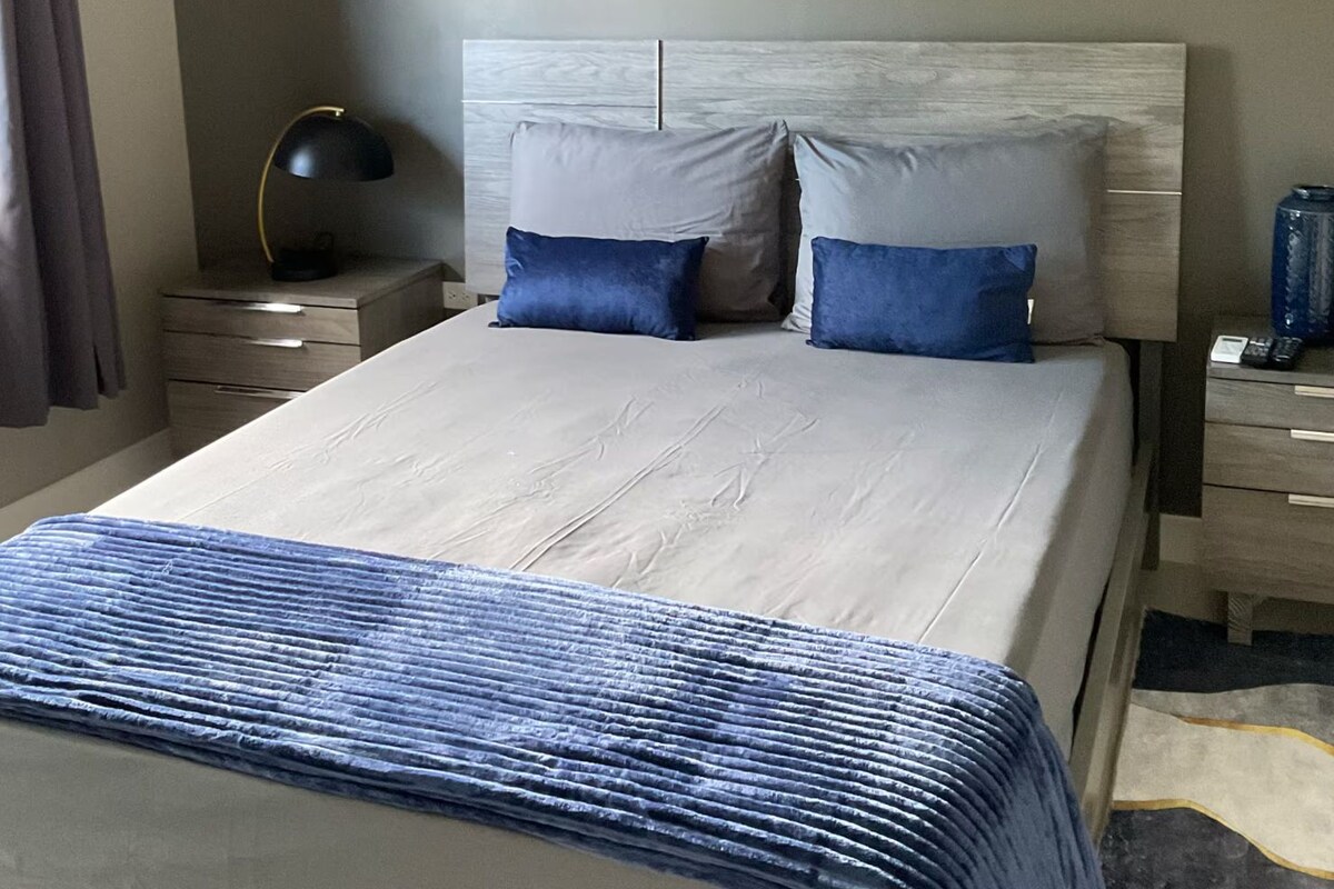 Apartment, Air conditioning, City View | Iron/ironing board, WiFi (free)