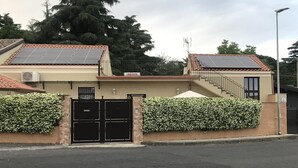 Unclassified image, 3 of 60, button - Family Sicilian Heritage Home (TRECASTAGNI)