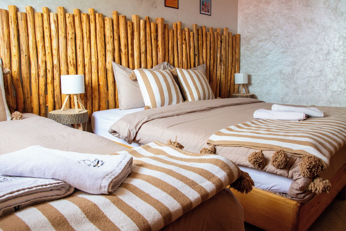 Deluxe Triple Room, Pool View | WiFi (free)