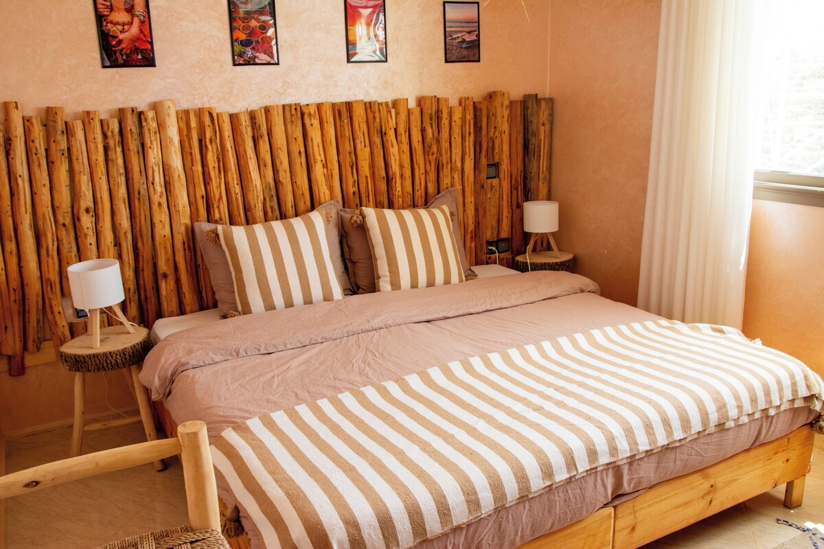 Deluxe Double Room, Mountain View | WiFi (free)