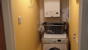 Interior - West London Period Property w Access to Airports and Central London (London)