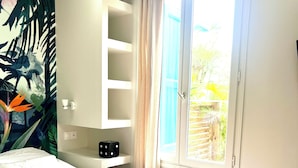 Unclassified image, 2 of 6, button - Vrbo Property (Saint Martin)