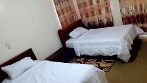 Room - Royal Gardens Muthatari - Embu : Deluxe Twin Room (Embu)