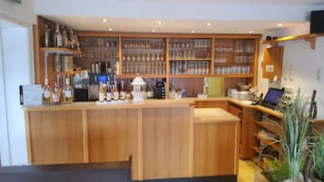 Bar (in der Unterkunft)