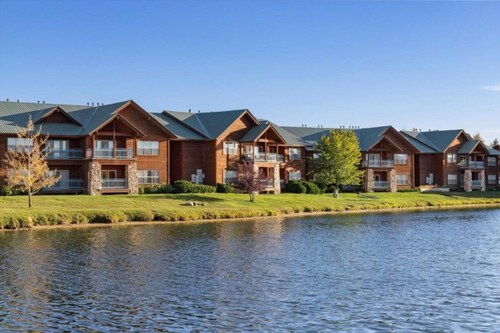 Pagosa Springs | Couples Mountain Retreat | Pool + Hot Tub