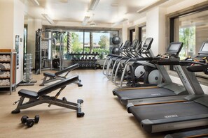 Fitness facility - Cozy Premium 1-bedroom hotel suite with full kitchen in wonderful Rancho Mirage (Rancho Mirage)