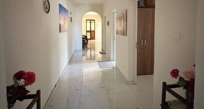 3-bedroom apartment near Airport & Valletta