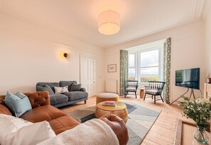 Living area - Old Keig Farmhouse near Alford (Keig)