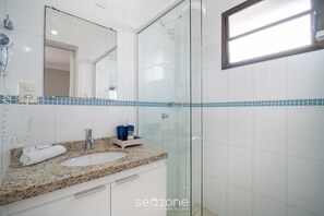 Bathroom - Apartment w/ Barbecue in Building w/ Pool Roh0304 (Florianópolis)