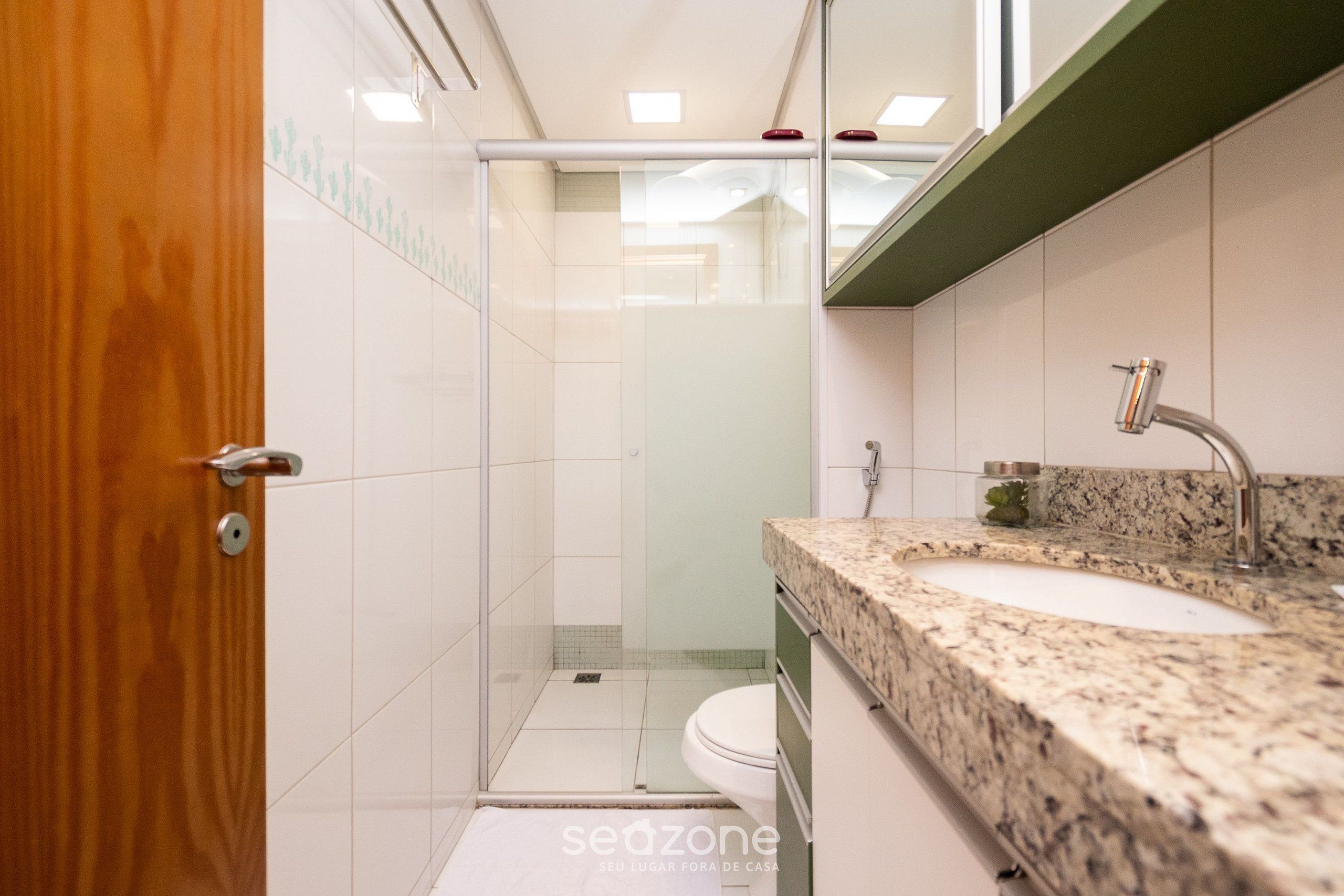 Apartment | Bathroom | Shower
