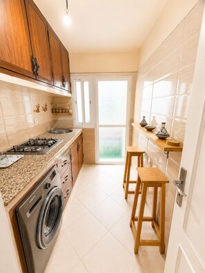 Private kitchen - Airport Comfort Tanger – Apartment (Tanger)