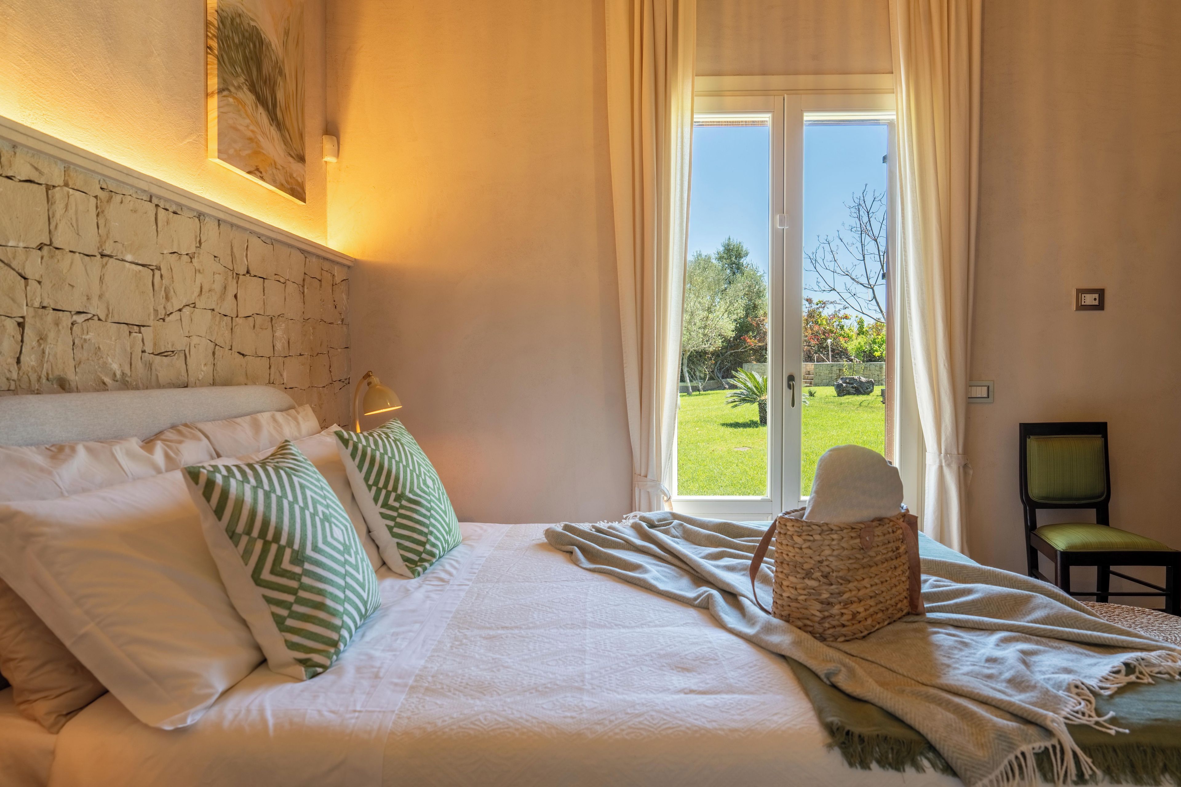 Villa (2 Bedrooms) | 2 bedrooms, laptop workspace, iron/ironing board, cribs (free)