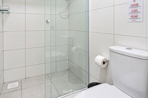 Bathroom - Cozy Studio Facing the Lagoon Sdr007 (Florianópolis)