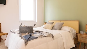 อพาร์ทเมนท์ (2 Bedrooms) | 2 ห้องนอน, เตารีด/โต๊ะรีดผ้า, เปล/เตียงเด็กอ่อน, ผ้าปูที่นอน