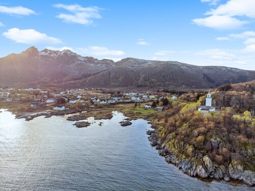 Large villa in Lofoten with fantastic views!