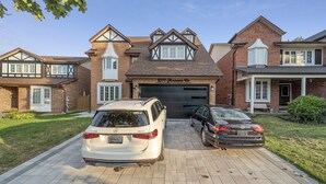 Unclassified image, 2 of 46, button - The EastSide Manor - Fully Equipped Mansion, Games Room, Free Parking and More (Pickering)