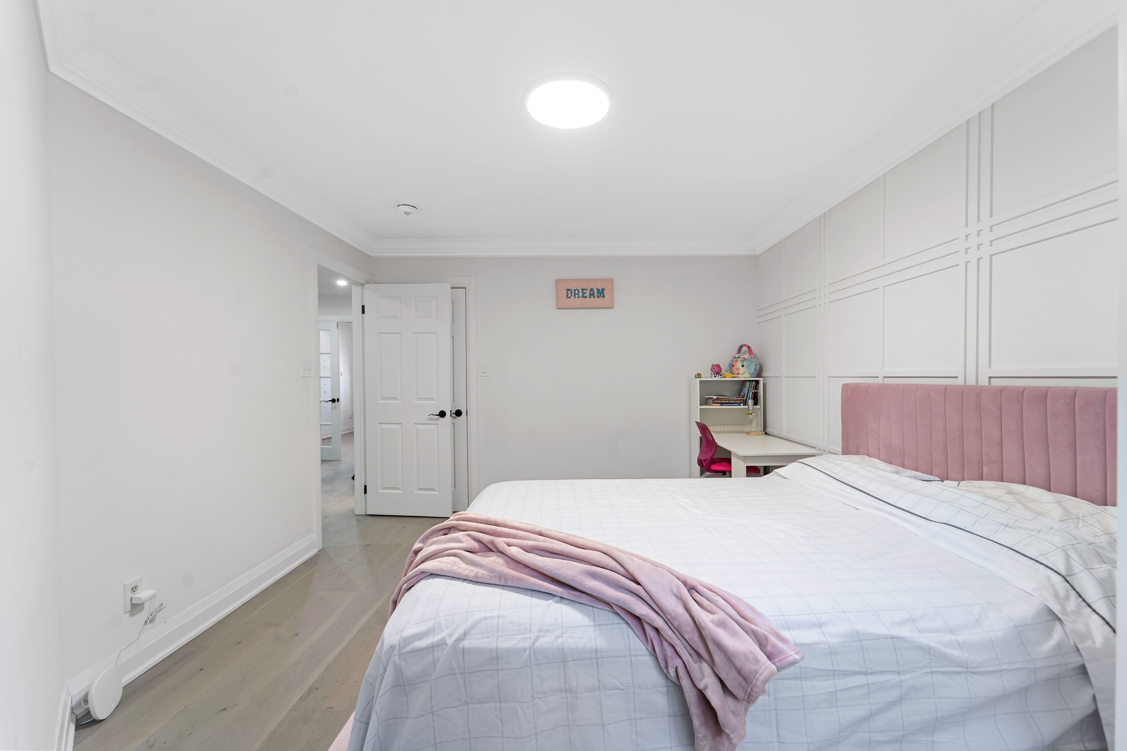 6 chambres, fer et planche à repasser, accès Internet, draps fournis