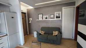 Living area - PrimulaHousePescara with parking space (Pescara)