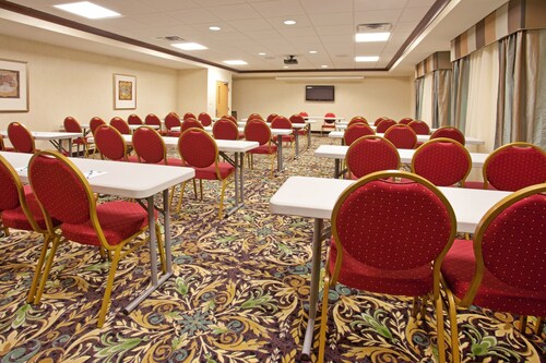 Accessible Suite w/ Kitchen | Free Breakfast!