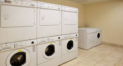 Accessible Suite | Roll-In Shower | Free Breakfast