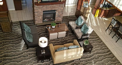Accessible Suite | Roll-In Shower | Free Breakfast
