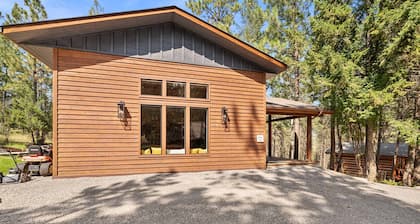 Whitetail Lodge - Rustic Retreat
