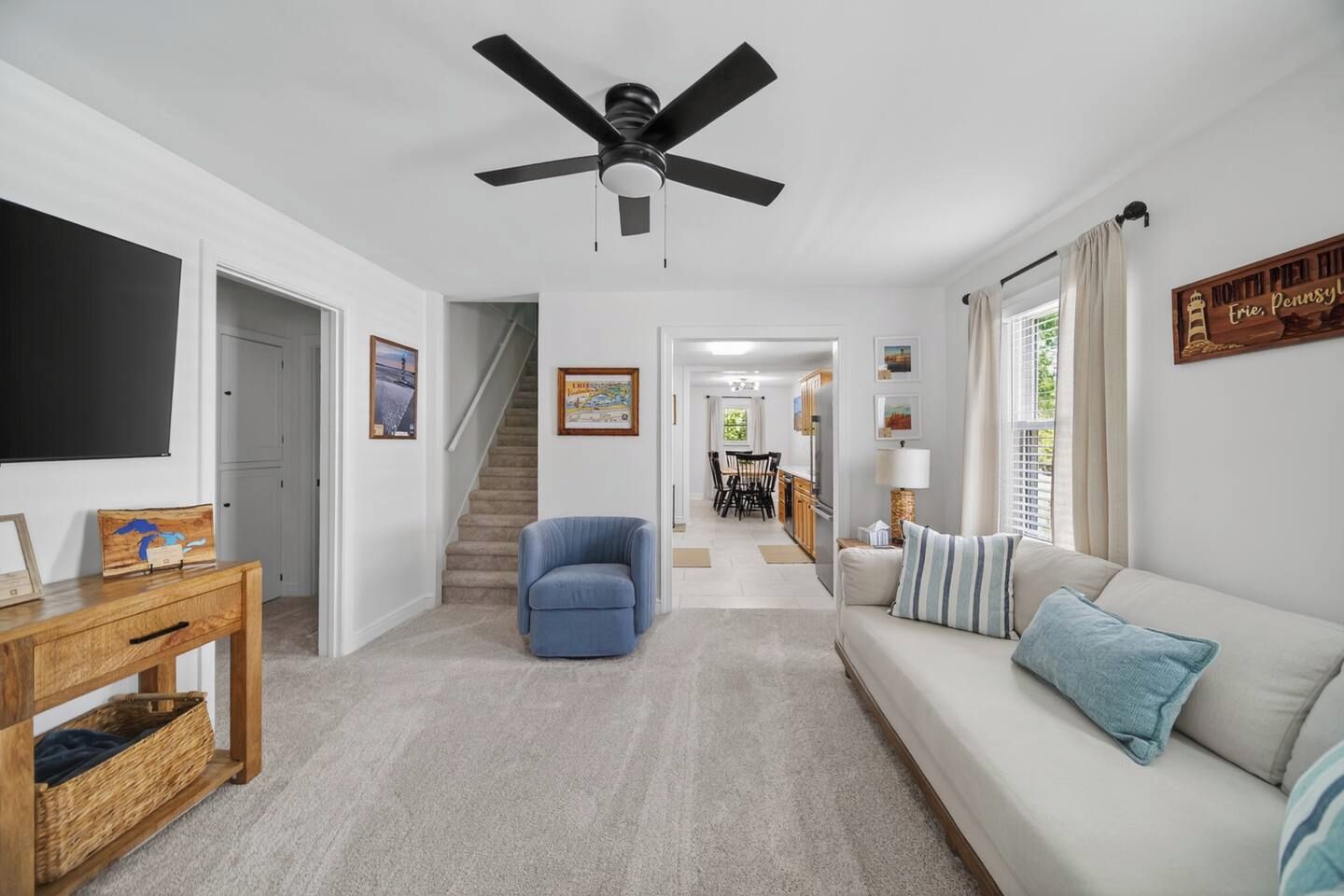 North Pier Hideaway - Hot Tub | Fire Pit | String Lights | Sleeps 6 - 에리 호