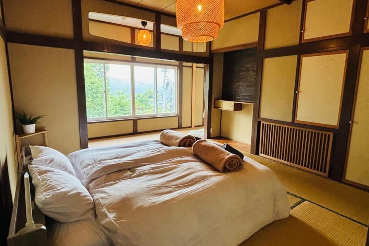 Deluxe Double Room, Garden View