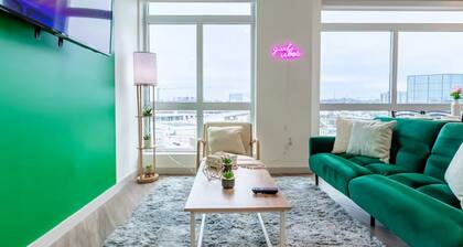 10th Floor Downtown Nashville Condo City Views Walk to Broadway
