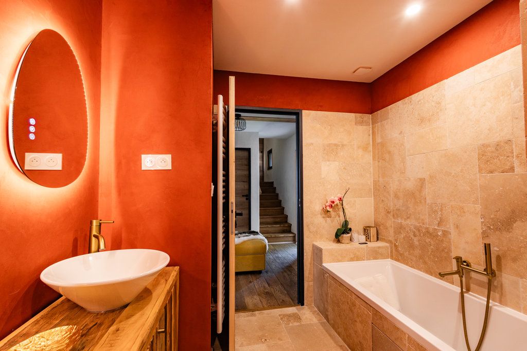 Shower, towels, toilet paper