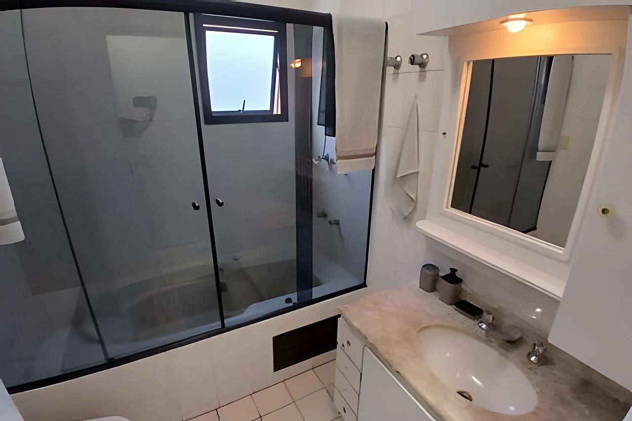 Deluxe Apartment, City View | Bathroom