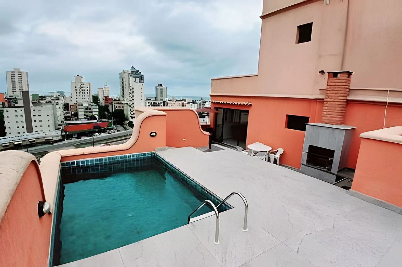 Deluxe Apartment, City View | Pool