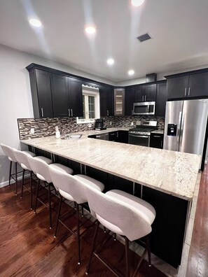 Private kitchen - Elegant & Cozy MetLife NYC /2 FREE Parking / Gameroom (Jersey City)