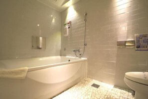 Free toiletries, hair dryer, towels, soap - February Hotel Songdo Amnam (Busan)