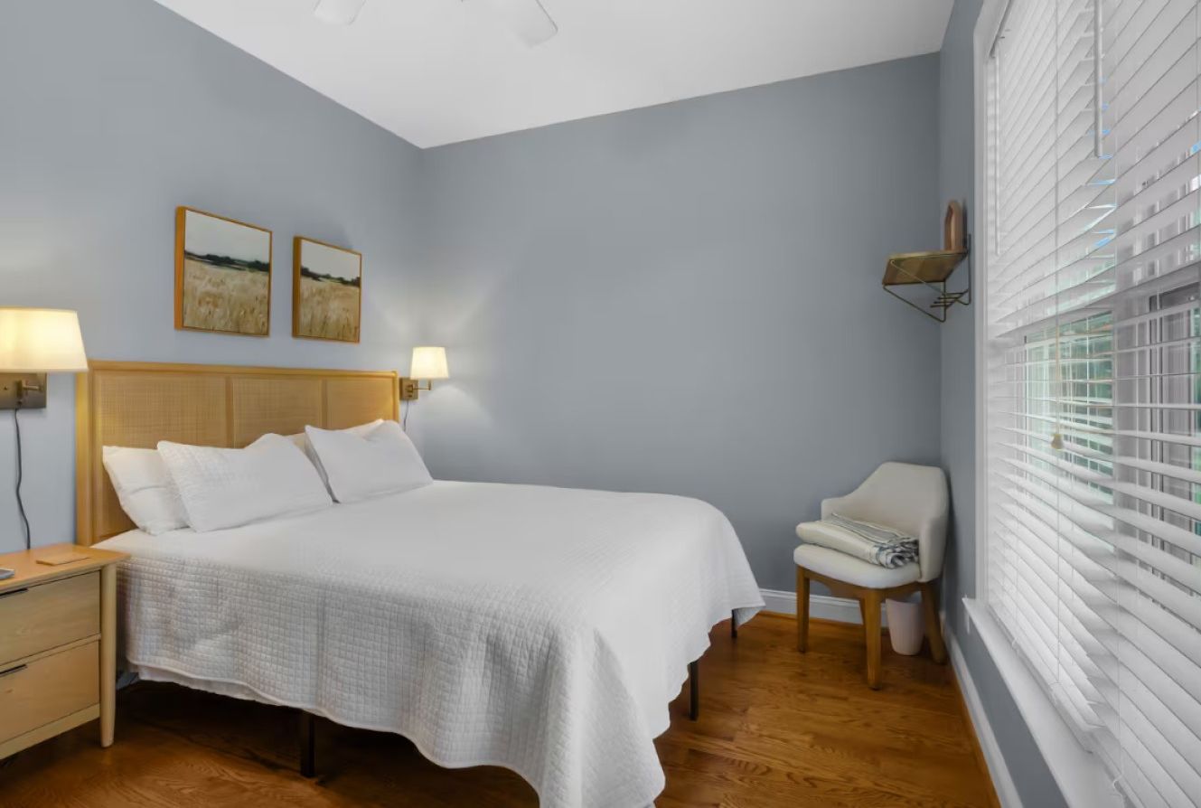 WiFi, bed sheets