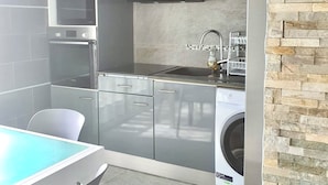 Unclassified image, 5 of 58, button - Marina sea view apartment Deluxe 1-bedroom with AC in Saint-François (Saint-François)