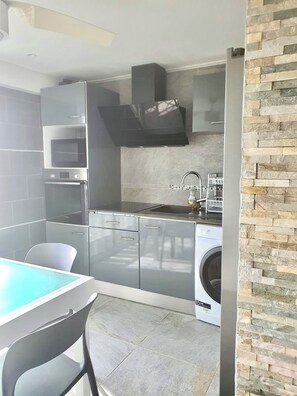 Private kitchen - Marina sea view apartment Deluxe 1-bedroom with AC in Saint-François (Saint-François)