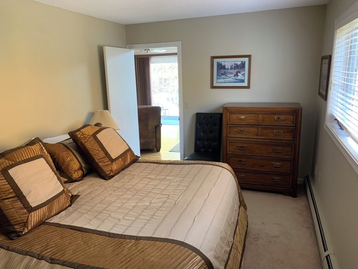 12 bedrooms, iron/ironing board, WiFi, bed sheets