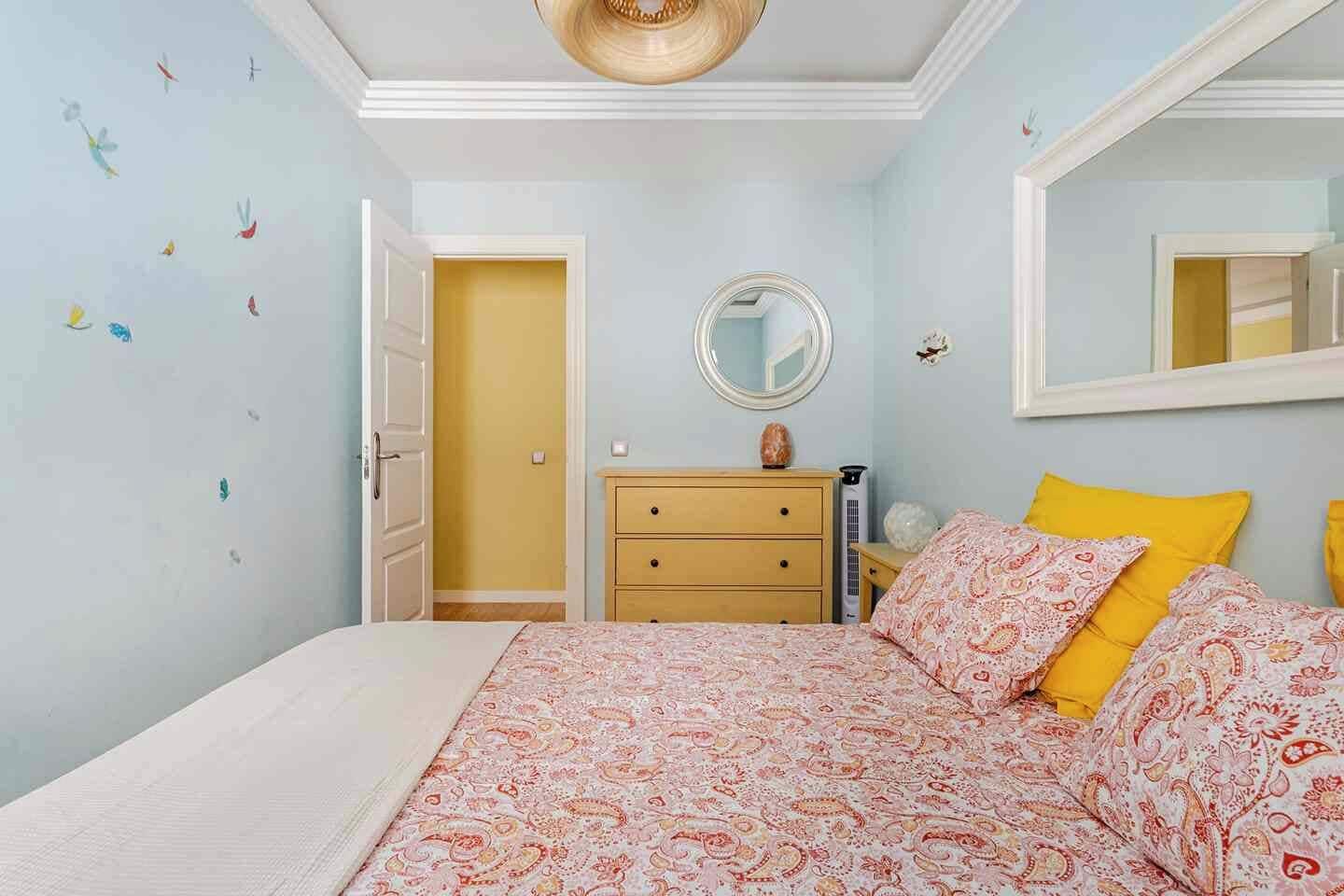 2 chambres, fer et planche à repasser, Wi-Fi, literie fournie