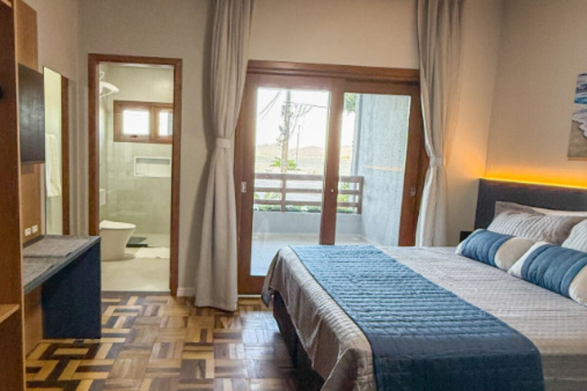 Habitació doble superior, balcó, vistes al mar | Wifi gratuïta 