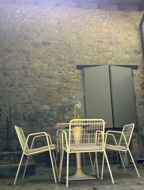 Outdoor dining - Vrbo Property (Pavullo nel Frignao)