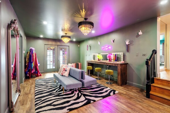 Interior - Neon & Pop Retro Cabin w/ Sauna and Hot Tub
Neon & Pop (East Stroudsburg)