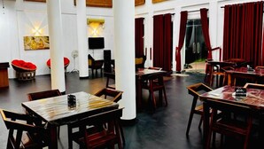 Unclassified image, 4 of 88, button - Amore Beach Resort (Balapitiya)