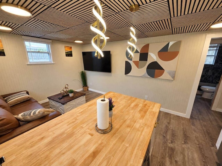 The Modern 2 Bedroom Nook - Cheyenne, WY