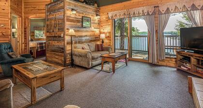 Maplewood Cabin, Resort, Lake, Beach, Kayaks & More