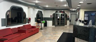 Spacious Twin City Getaway w/ Free Parking - Close to Wineries!