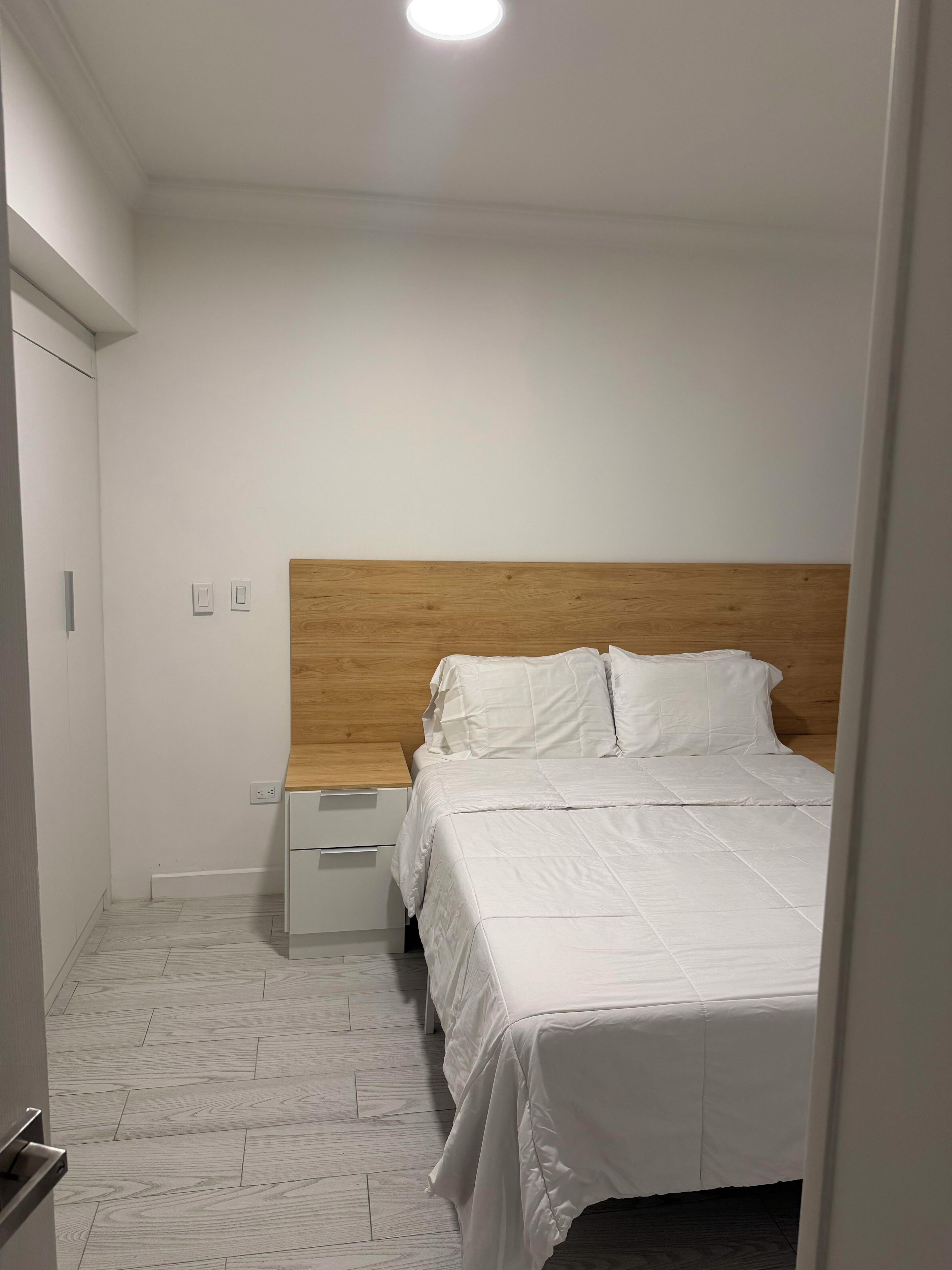 3 bedrooms, desk, iron/ironing board, WiFi (free)